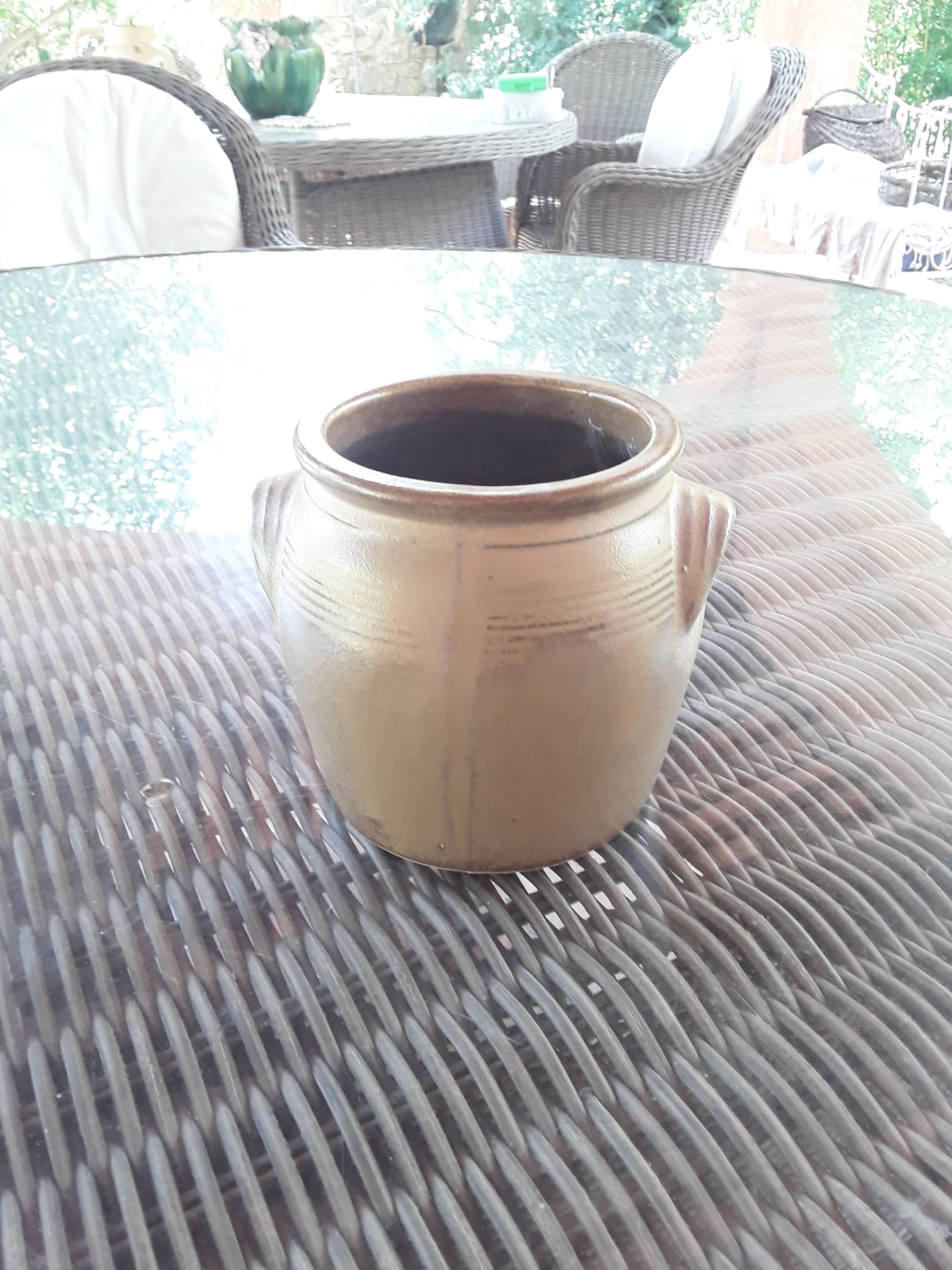 Stoneware pot