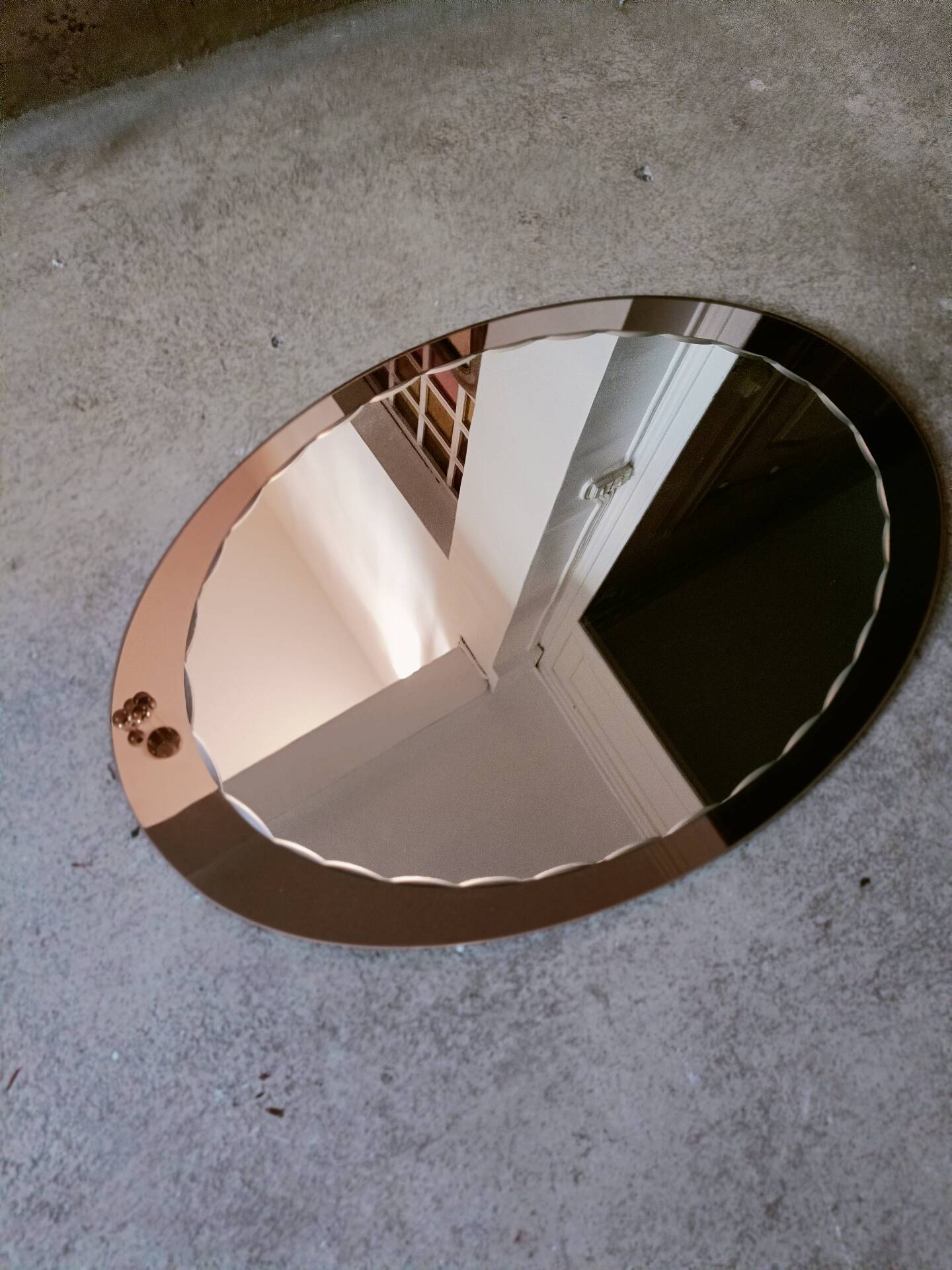 Bevelled oval mirror from the seventies