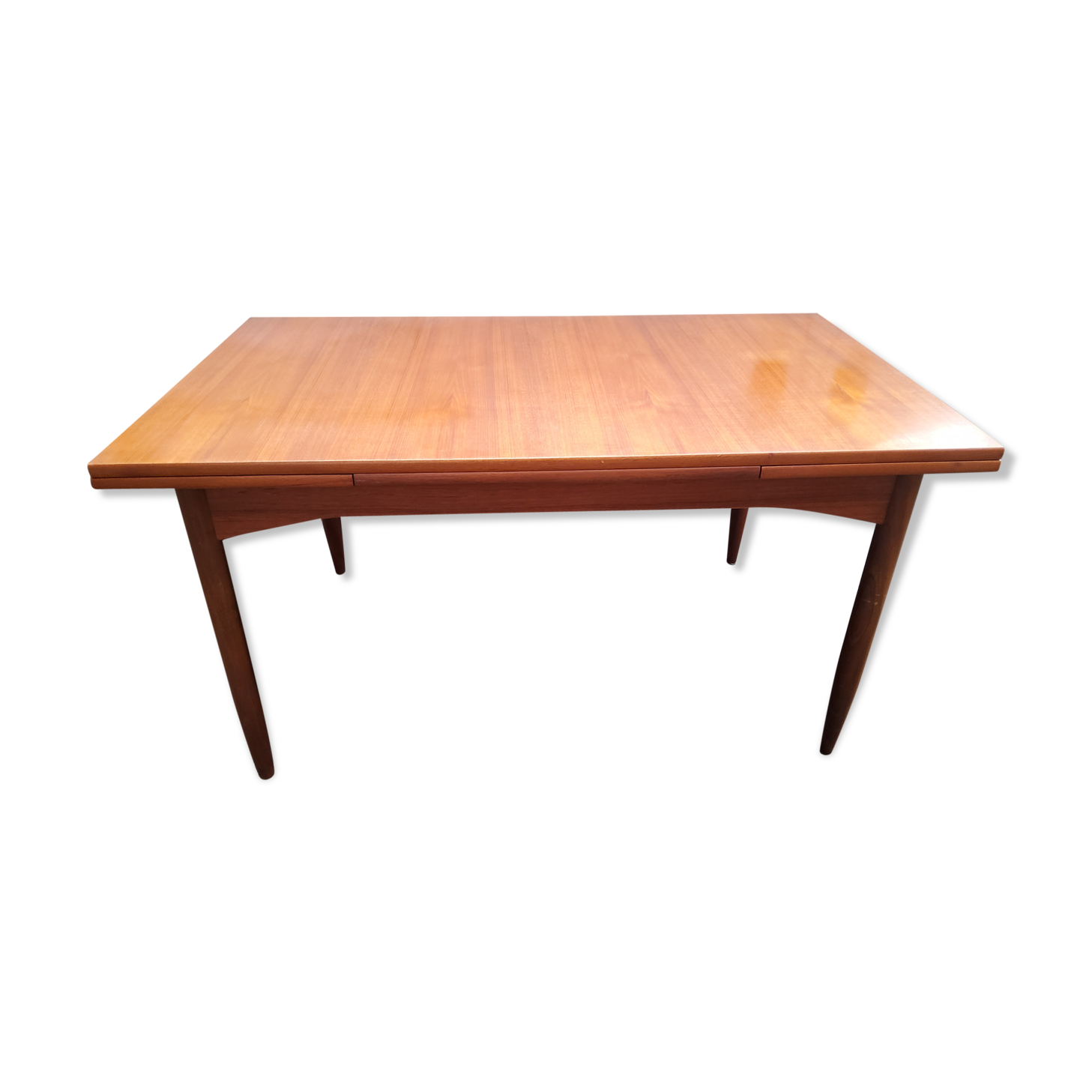Scandinavian table
