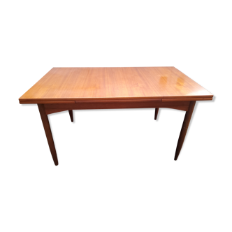 Scandinavian table