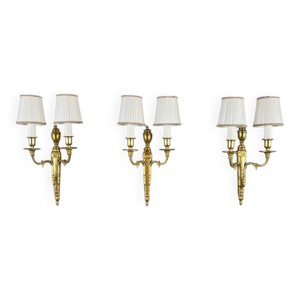 suite de trois appliques