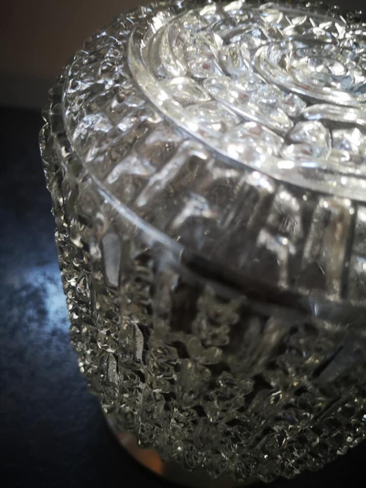 Plafonnier ancien applique vintage en verre blanc pointe diamant  1960 ø 14 cm 1970 vintage