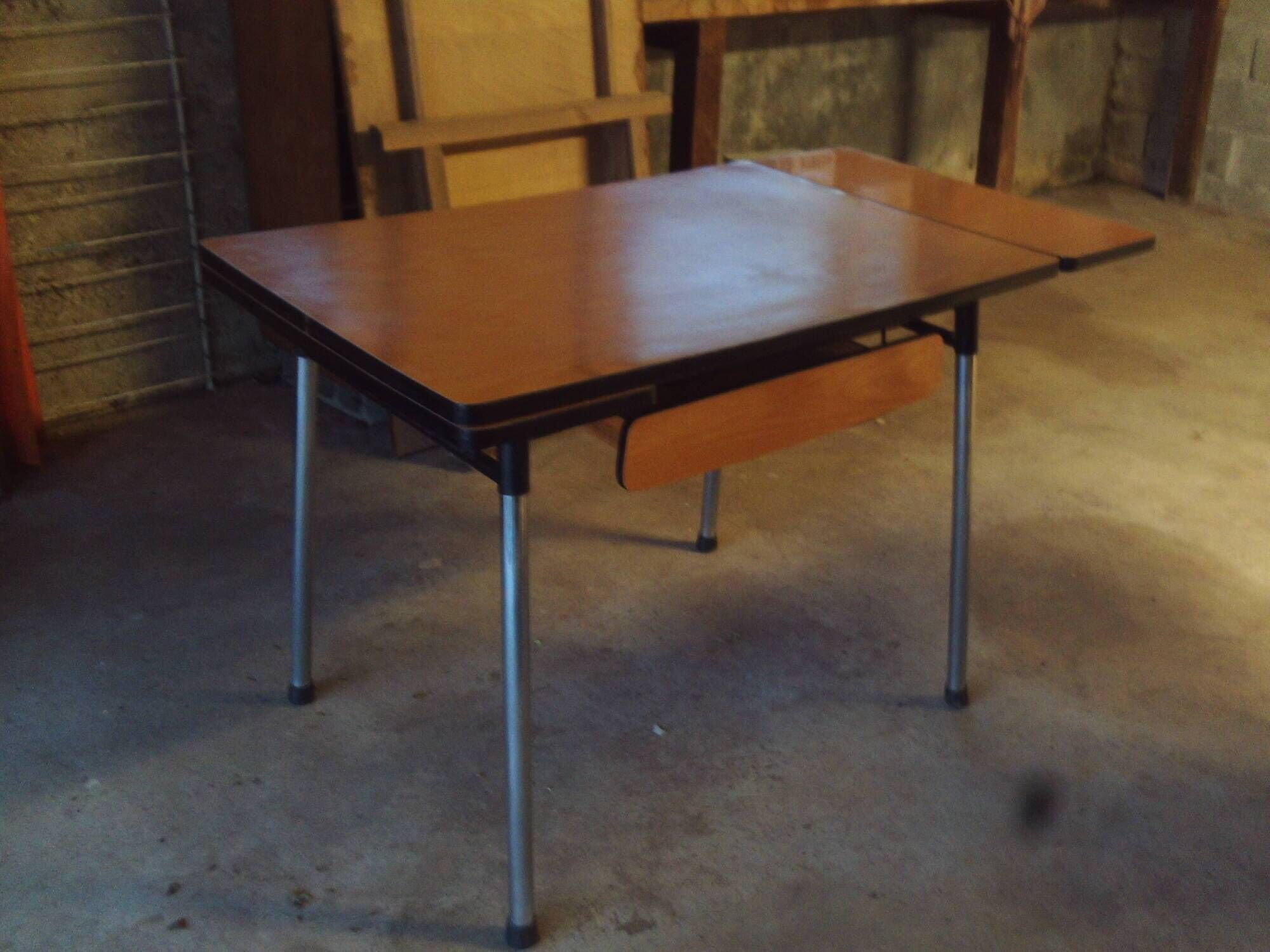Formica table