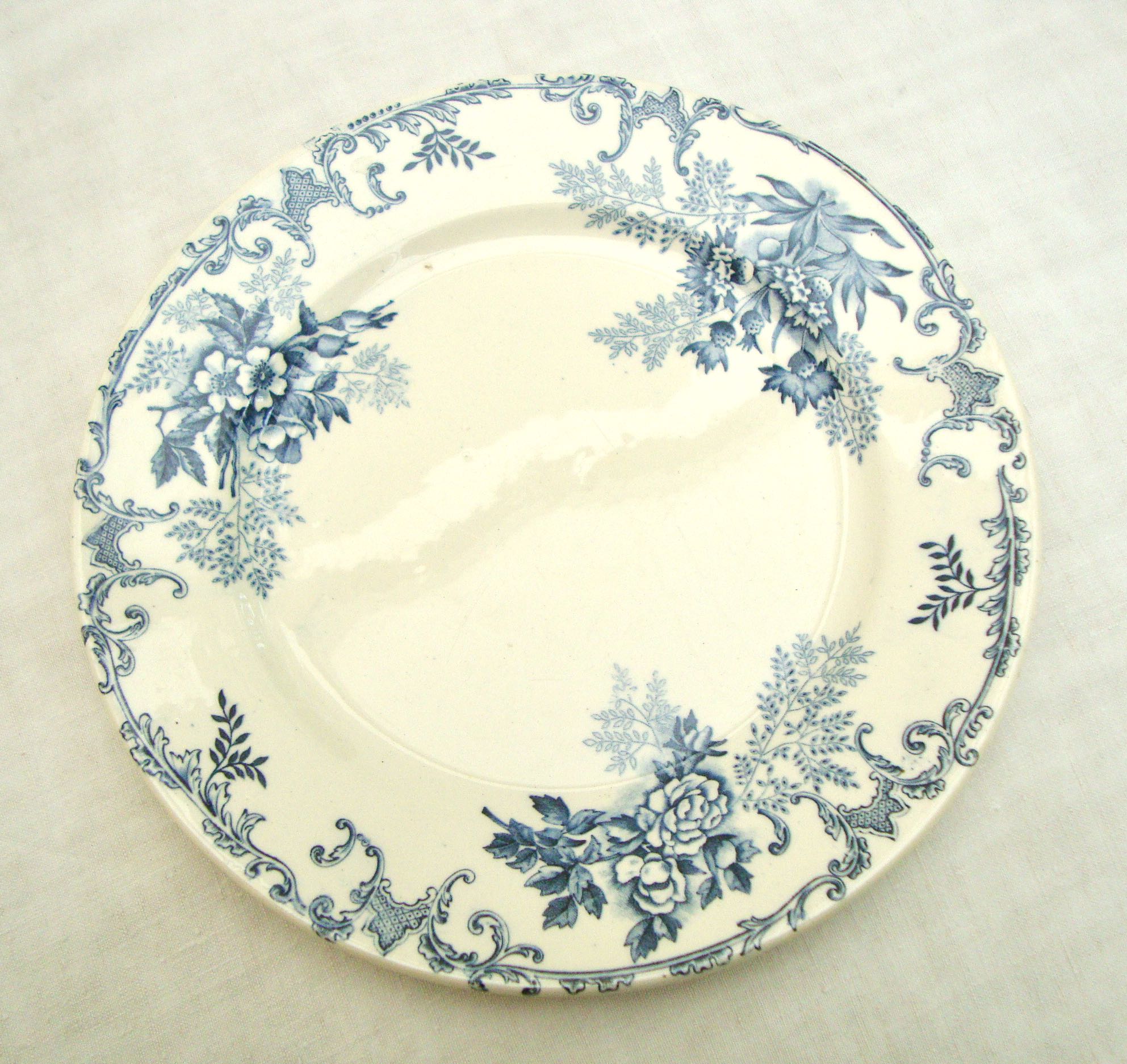 Set of 6 plates of the Art Faïencerie de Choisy-le-Roi