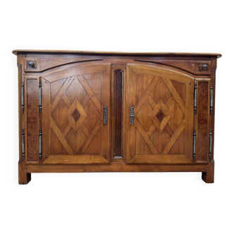 Hunting-style buffet in cherry wood