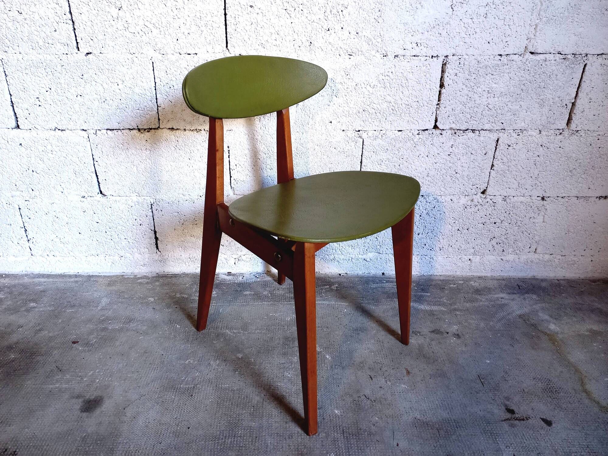 Vintage chair 50s 60s in wood and green skai