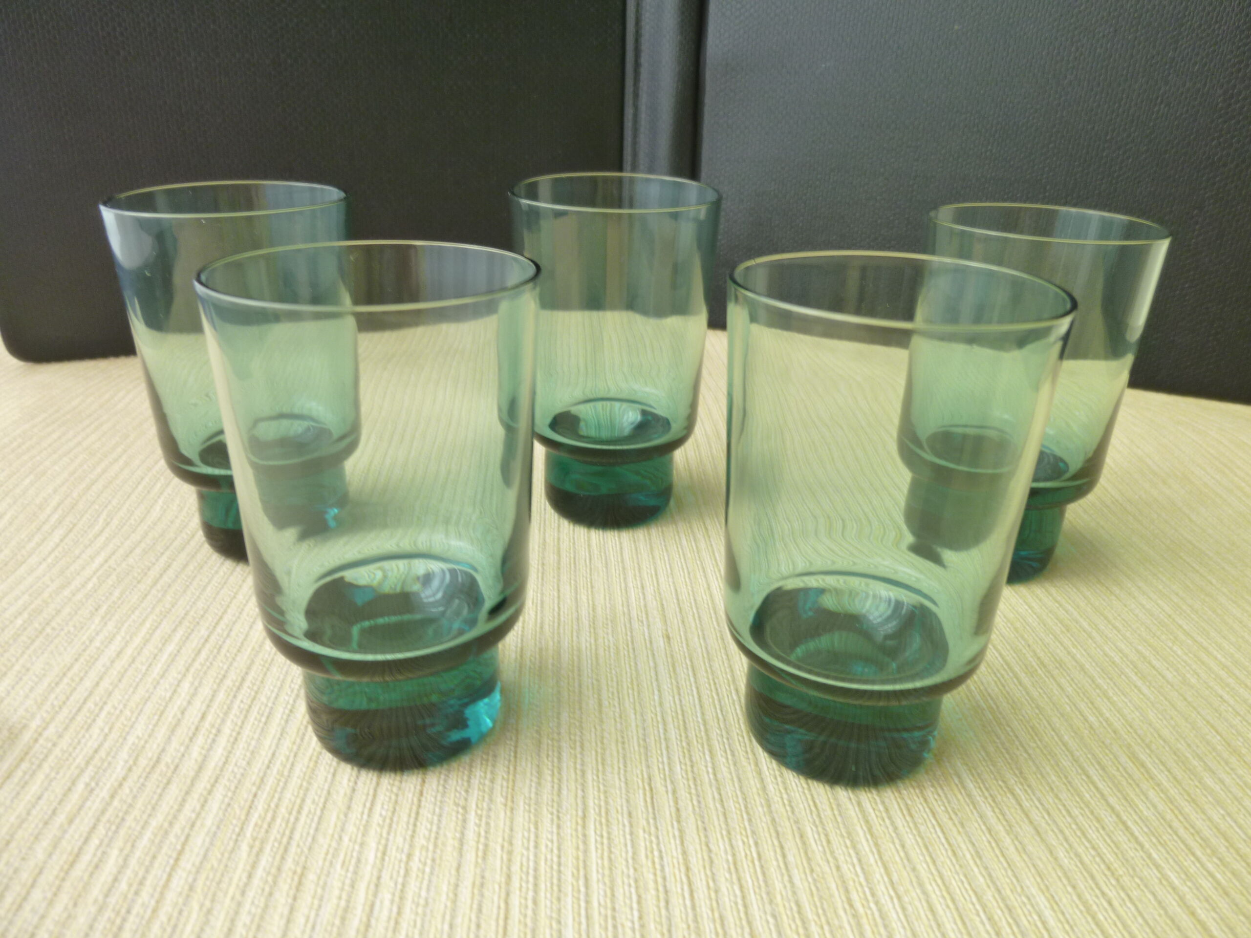 Set de 5 verres gobelets style scandinave années 70  100 ml