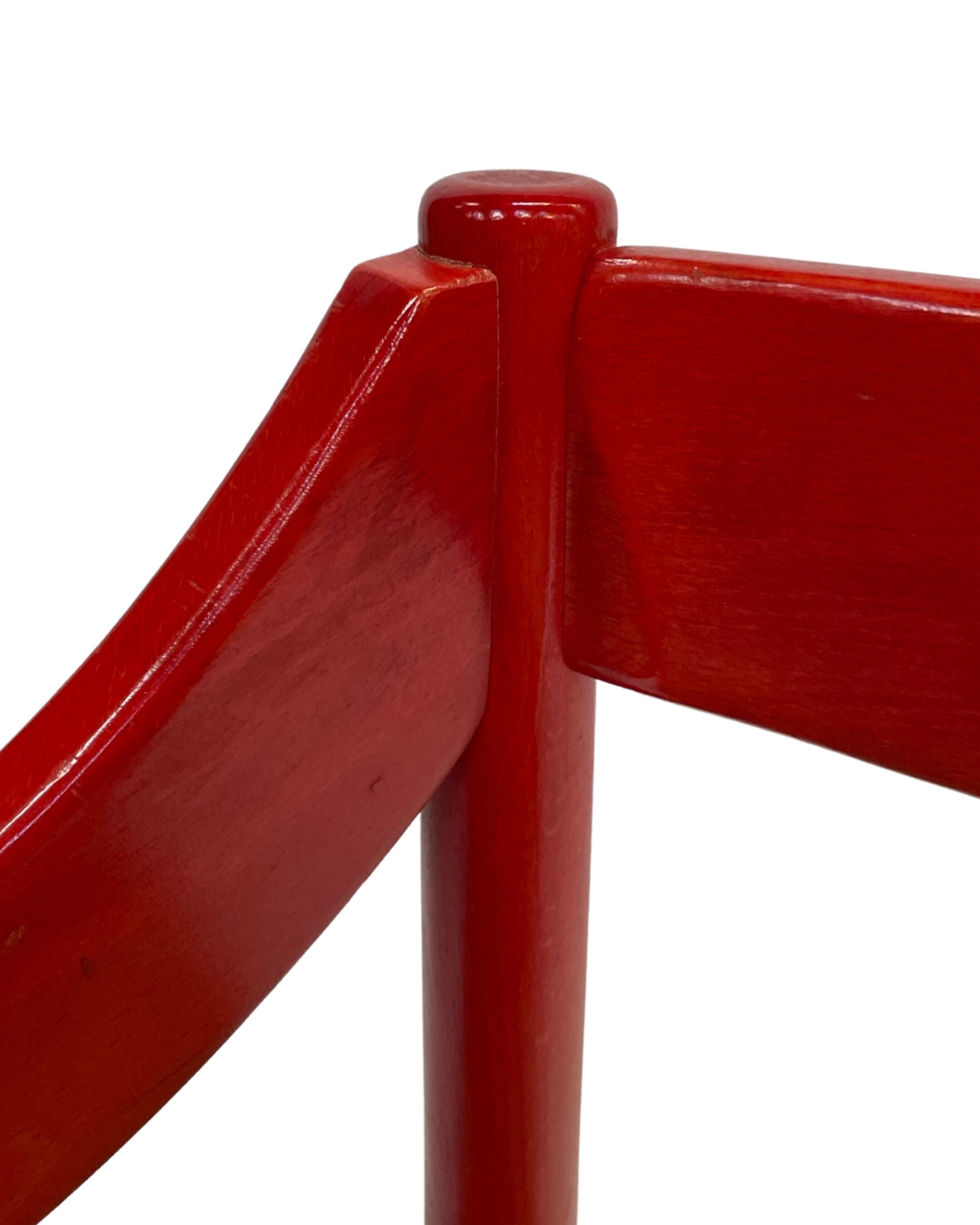 Fauteuil Carimate modèle 892 Vico Magistretti pour Cassina en rouge