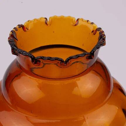 Vintage Art Deco vase in amber glass with a wavy neck - height 25 cm