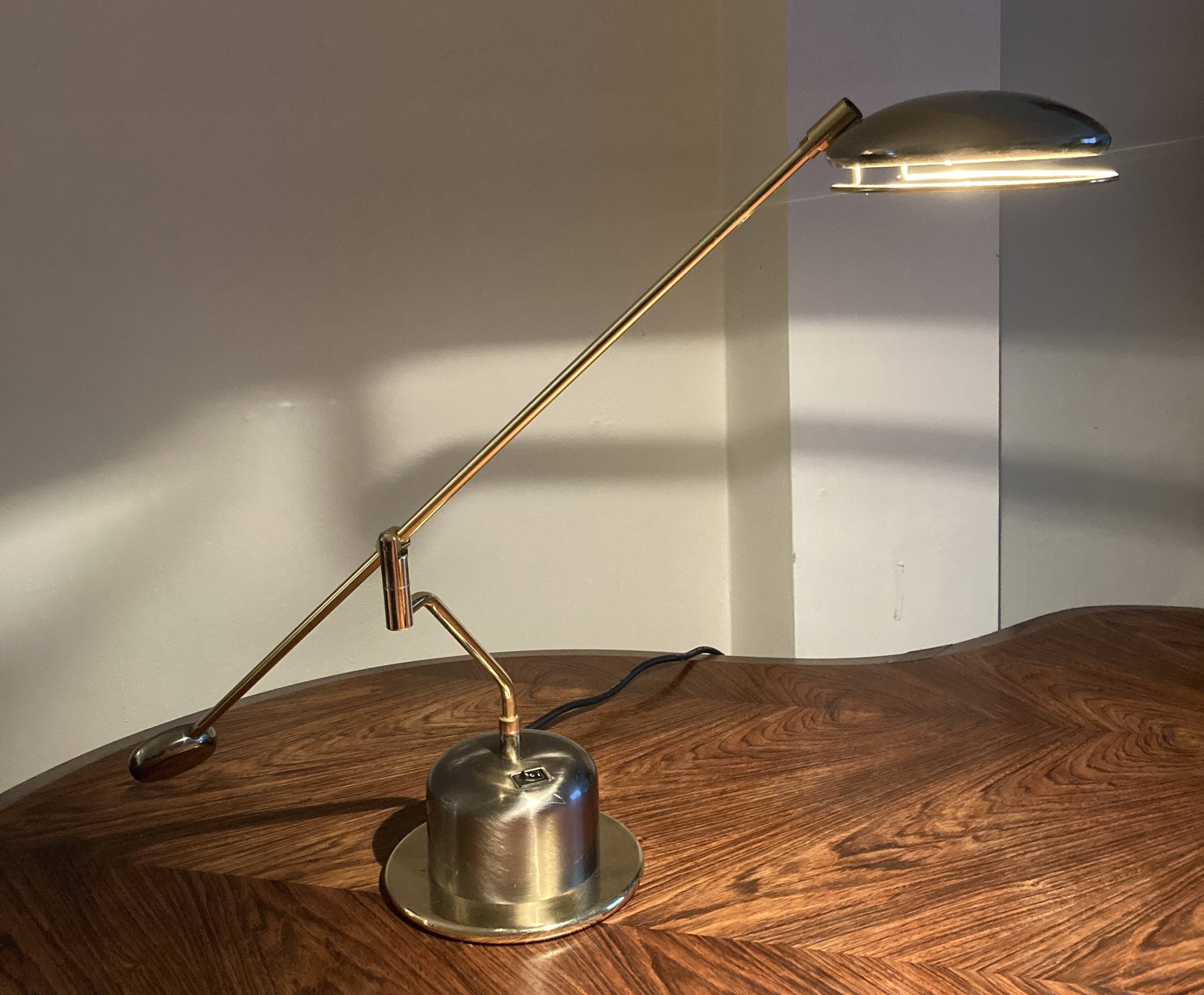 Massive vintage 80s swing arm table lamp