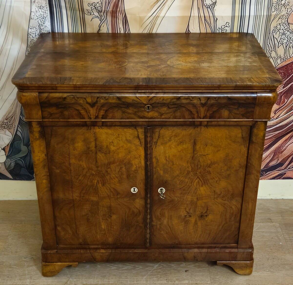 Buffet époque Restauration en noyer – XIXe siècle