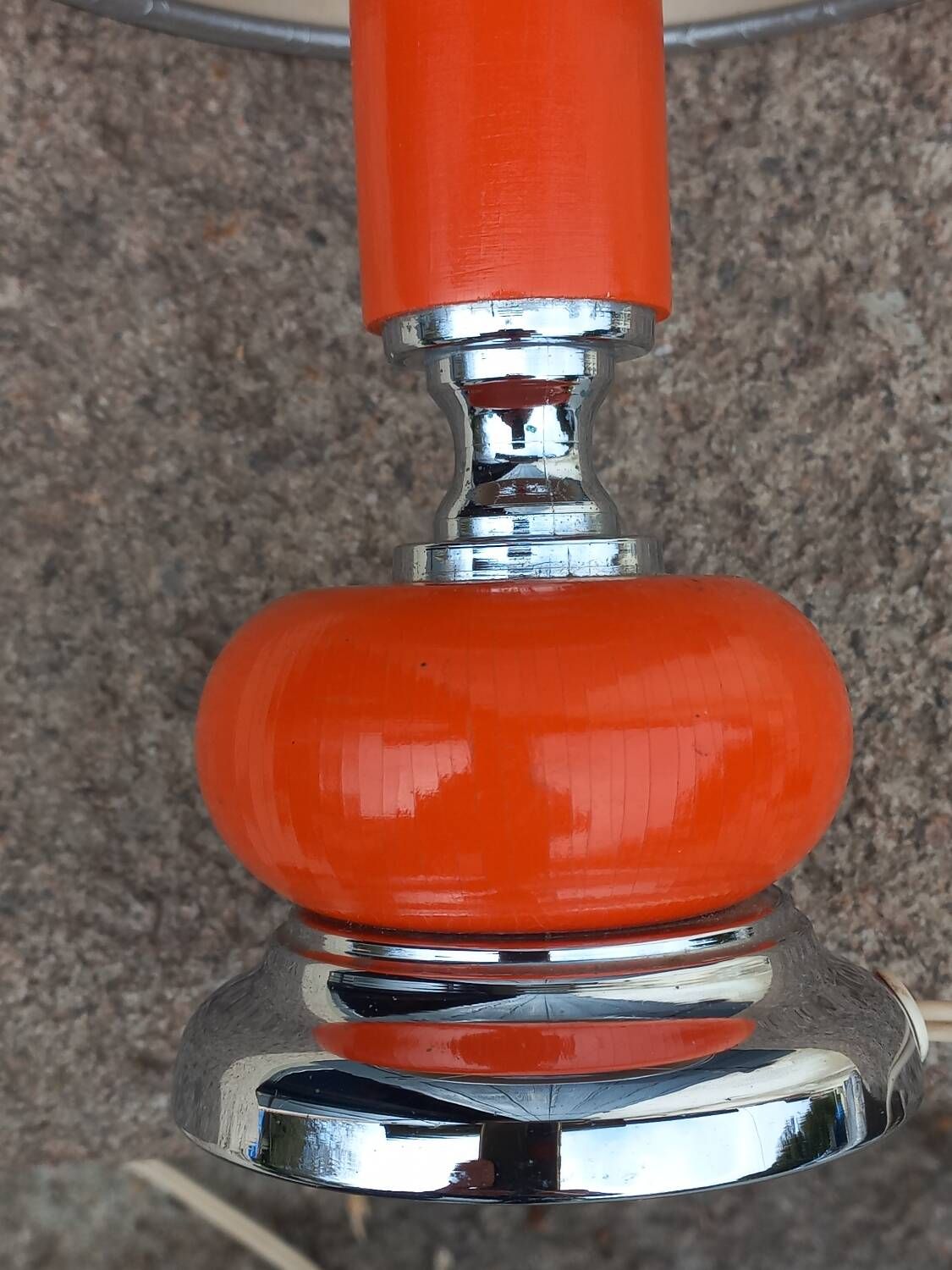 Designer lamp from the 70s in chrome metal and orange lacquered wood