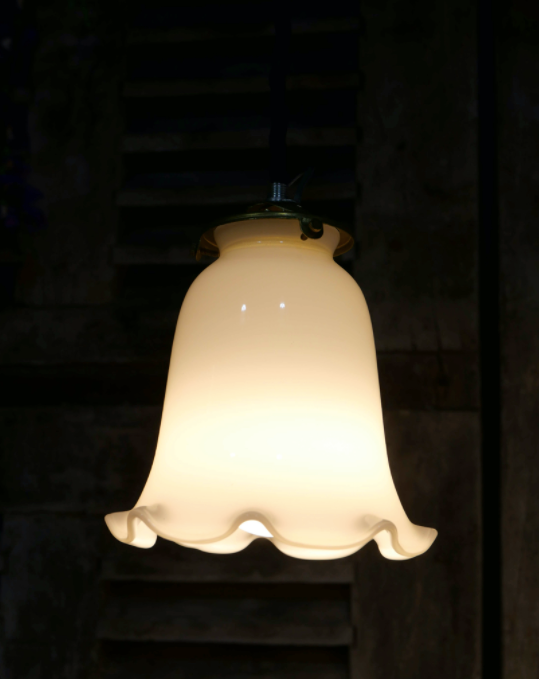 Lace opaline suspension