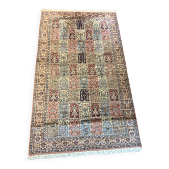 Large Pakistani wool rug, entirely handcrafted with box decoration