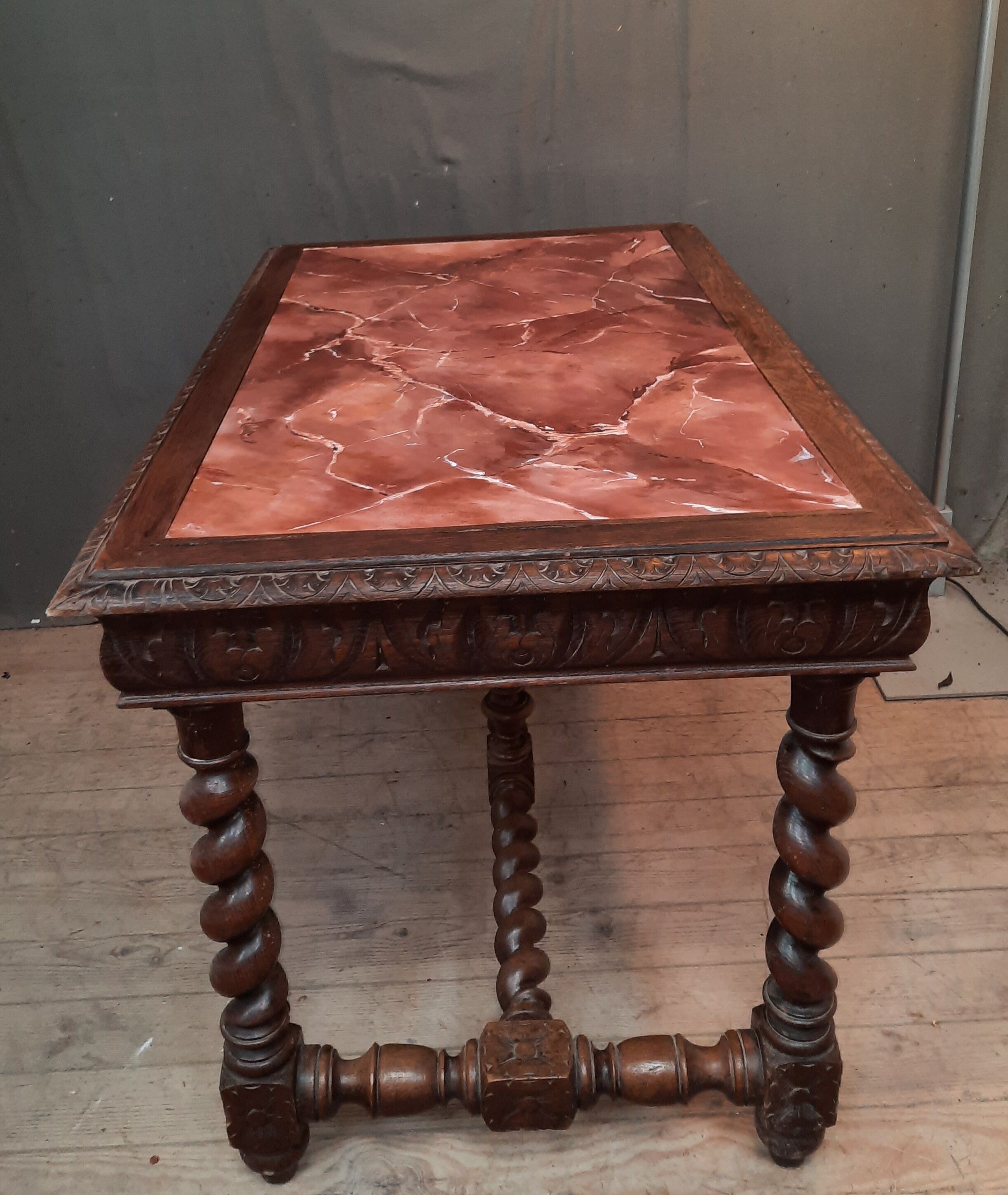 Table desk style Louis XIII