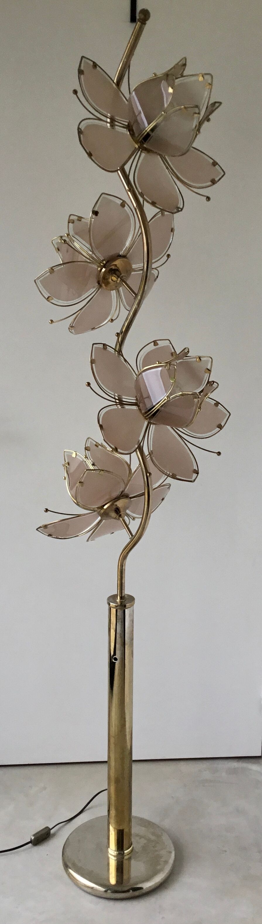 Hollywood Regency Lotus Flower Floor Lamp, Italian Design 1970s