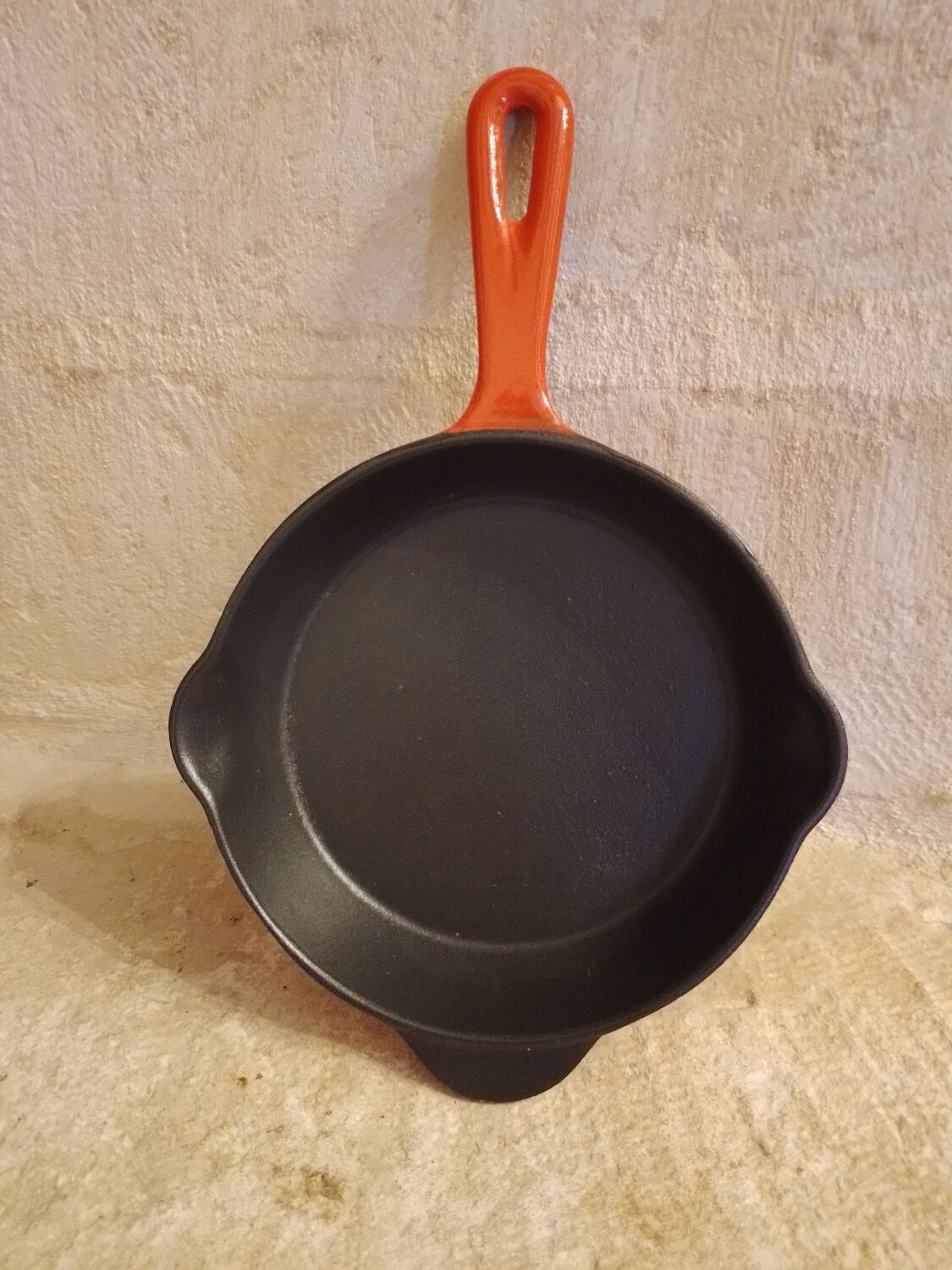 Enamelled cast iron stove Cousances