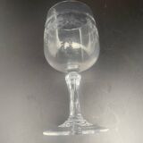 Chiseled crystal aperitif glasses with flower pattern