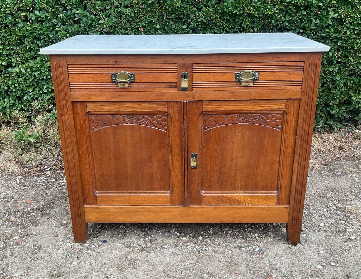 Ancien Buffet parisien en chêne et marbre