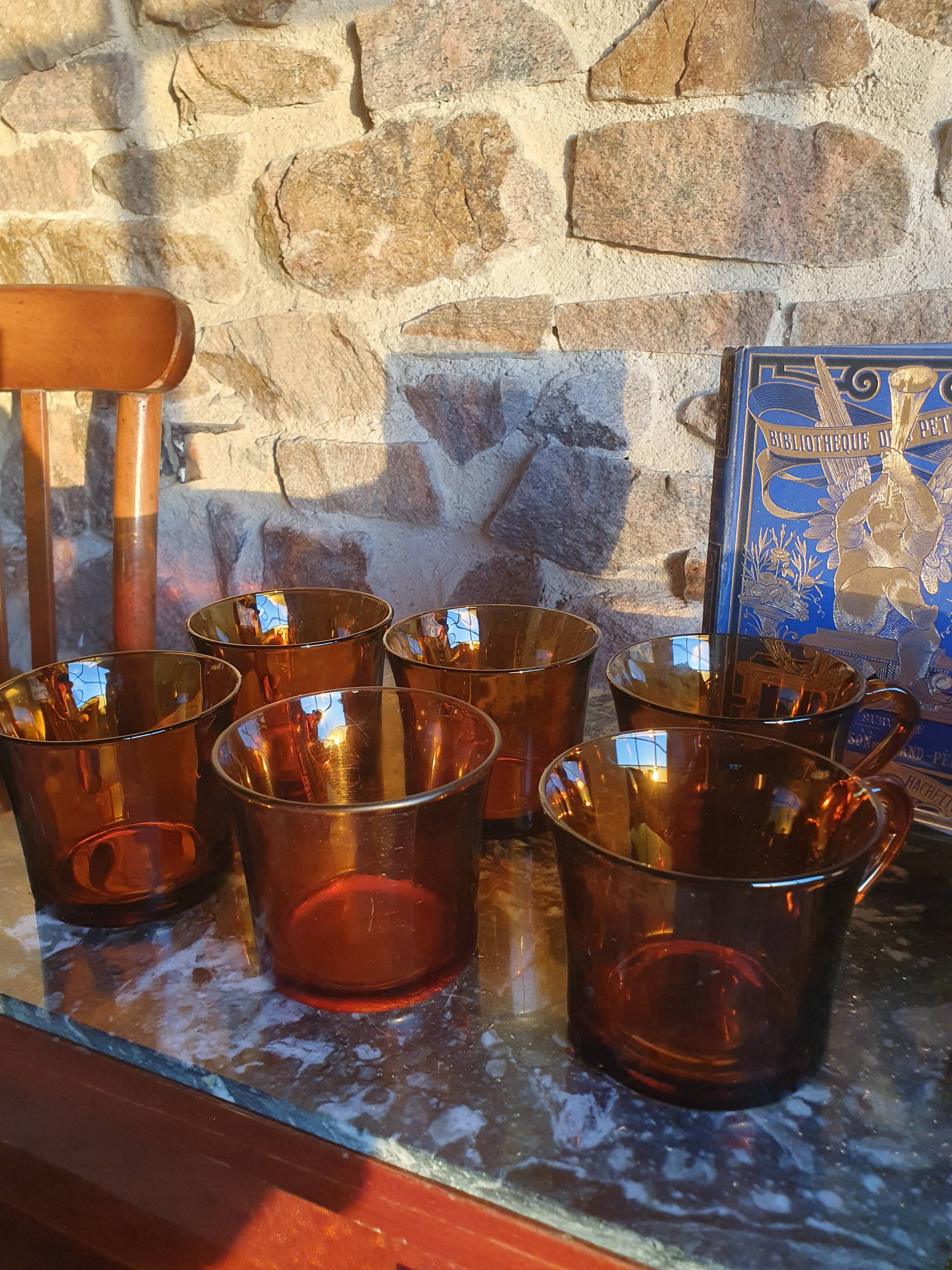 6 tasses vintage en verre ambré Duralex, Espagne