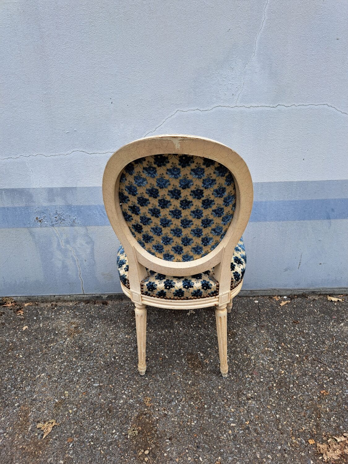 Chaises médaillon
