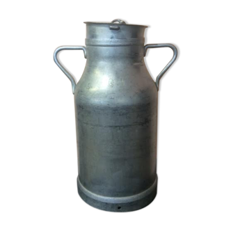 20-liter old milk can