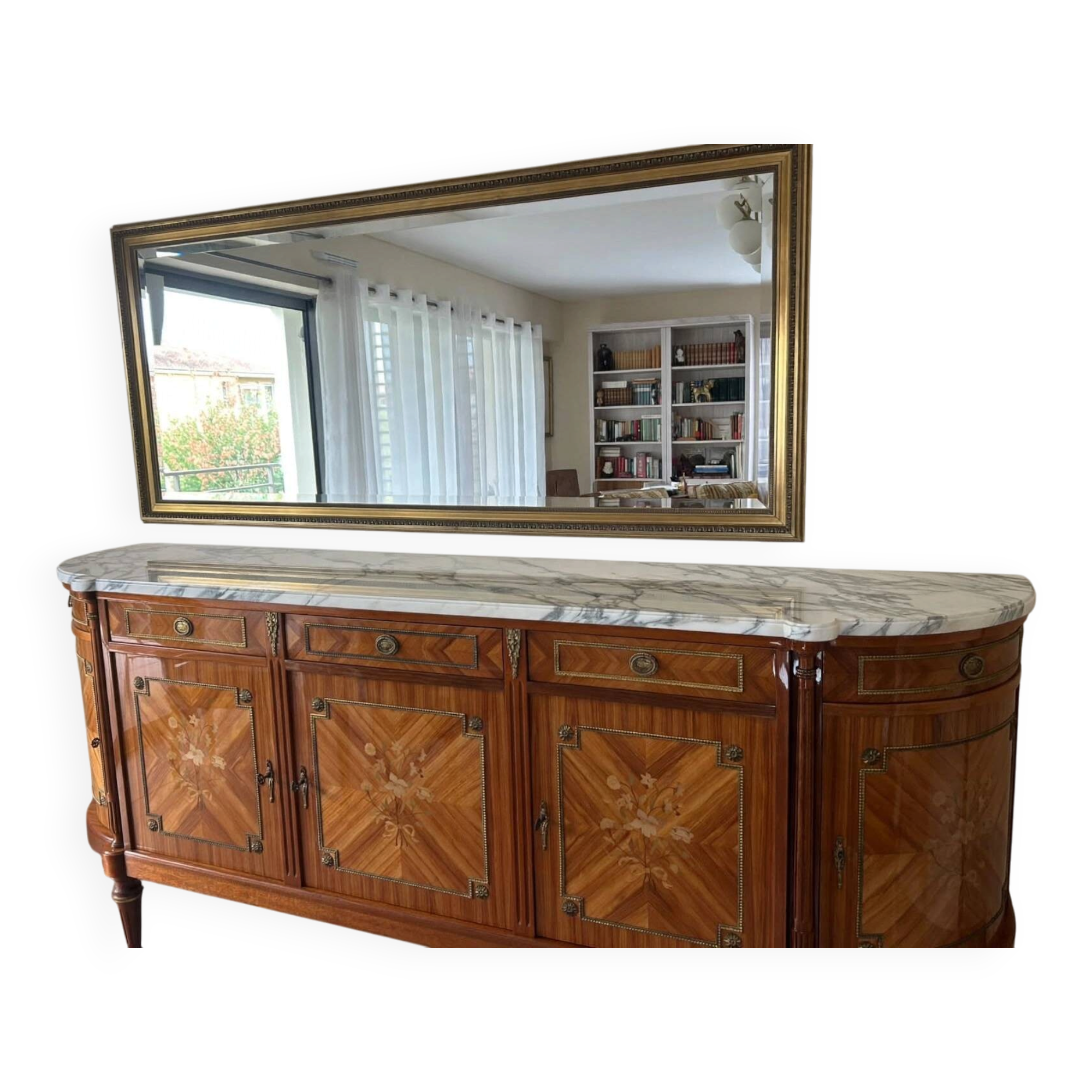 Grand bevelled mirror