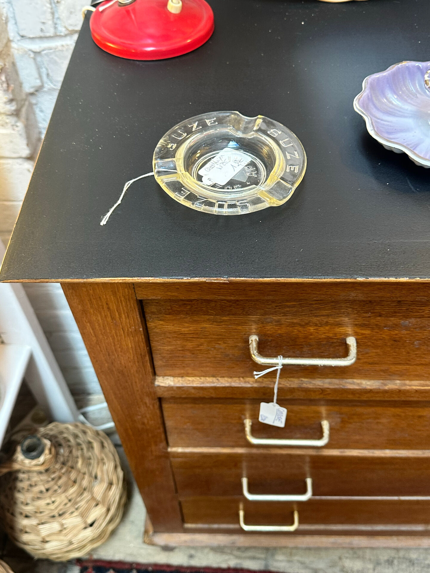Commode vintage