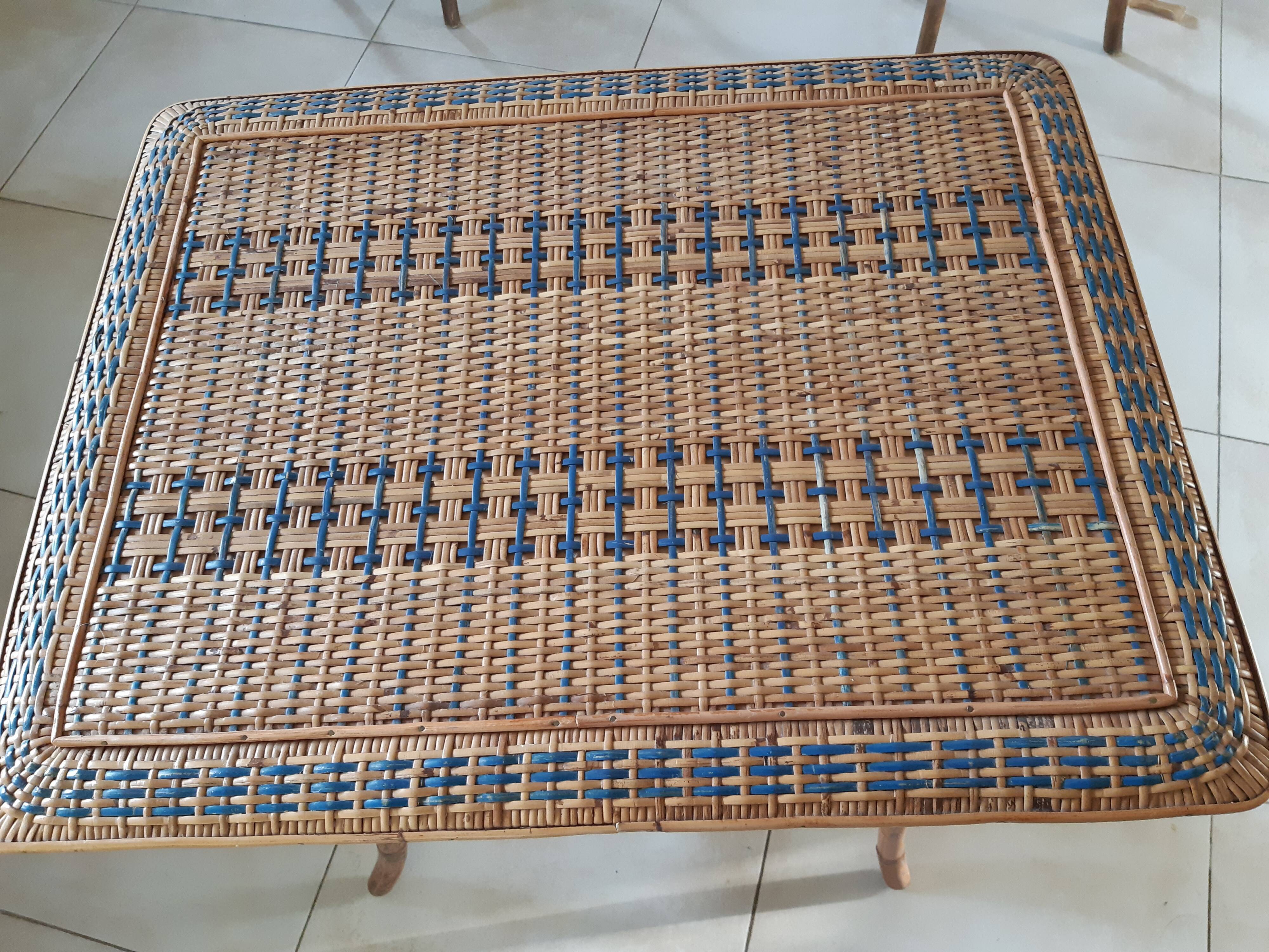 Rattan table