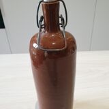 Bouteille ancienne en grès