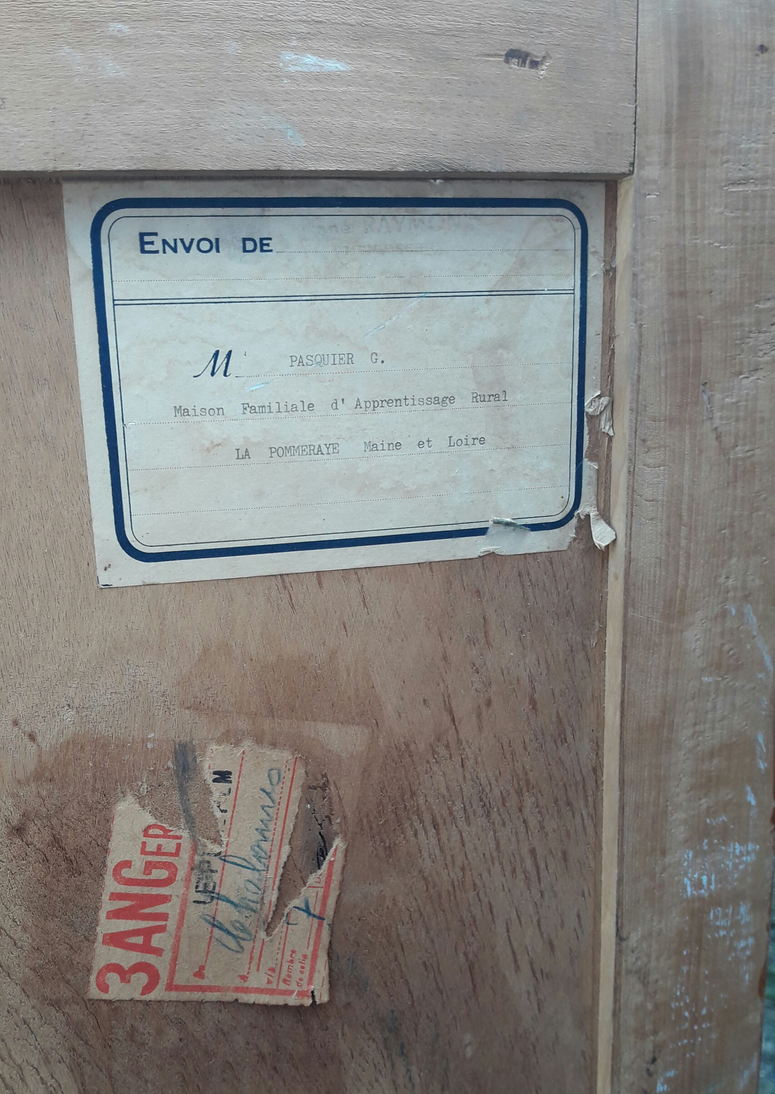 Vintage Parisian wardrobe to makeover