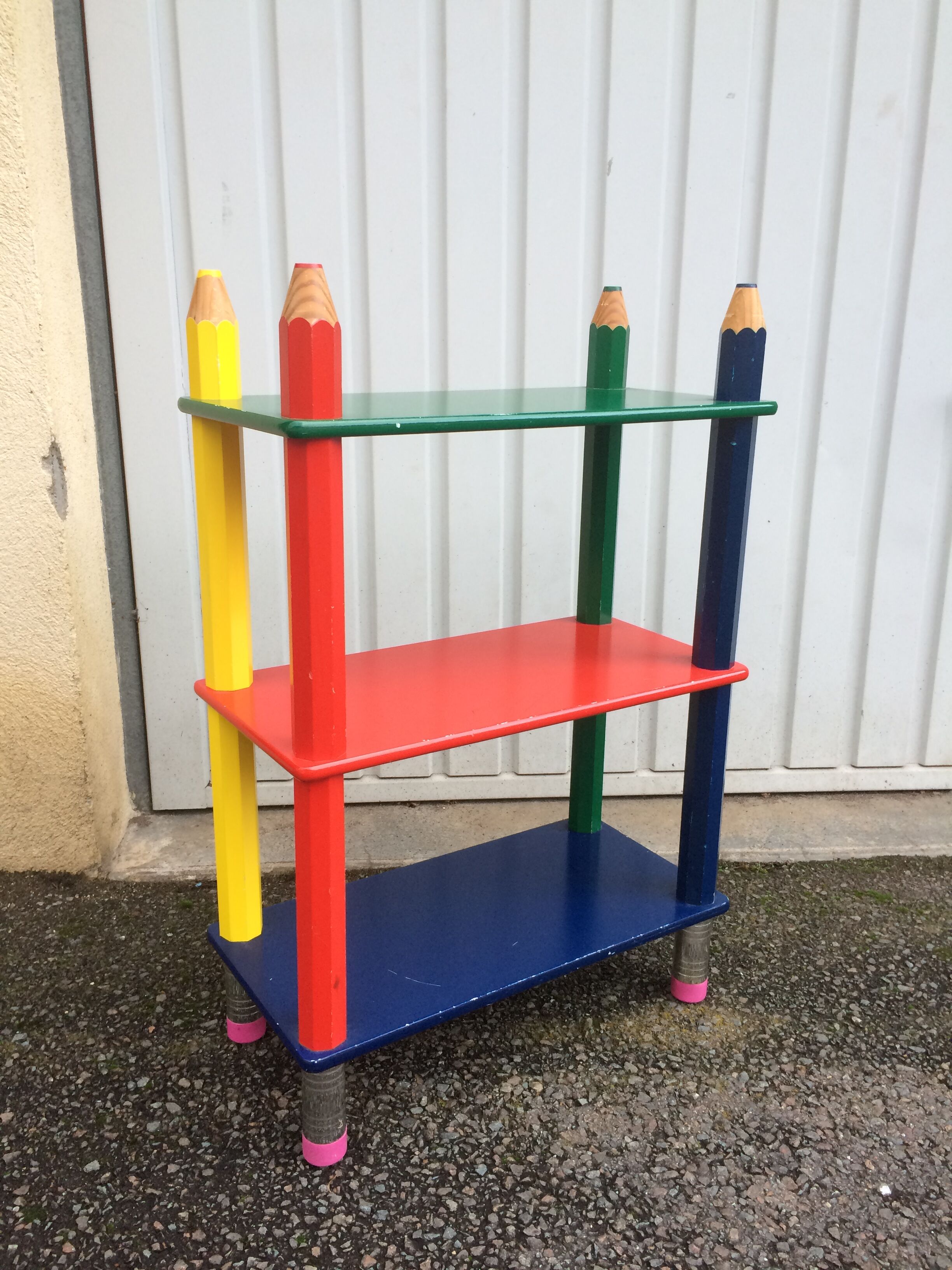 Stone Salon pencil shelf for children