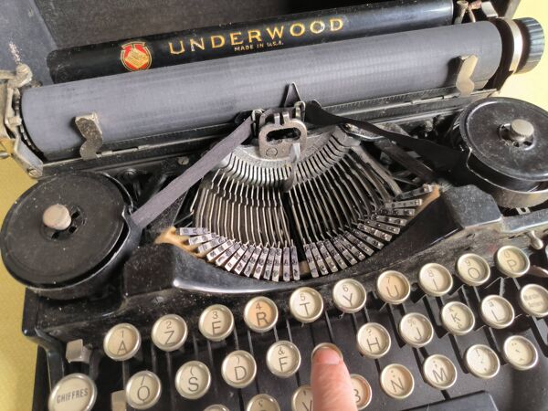 Machine à écrire ancienne Underwood standard portable typewriter usa 1915-1920