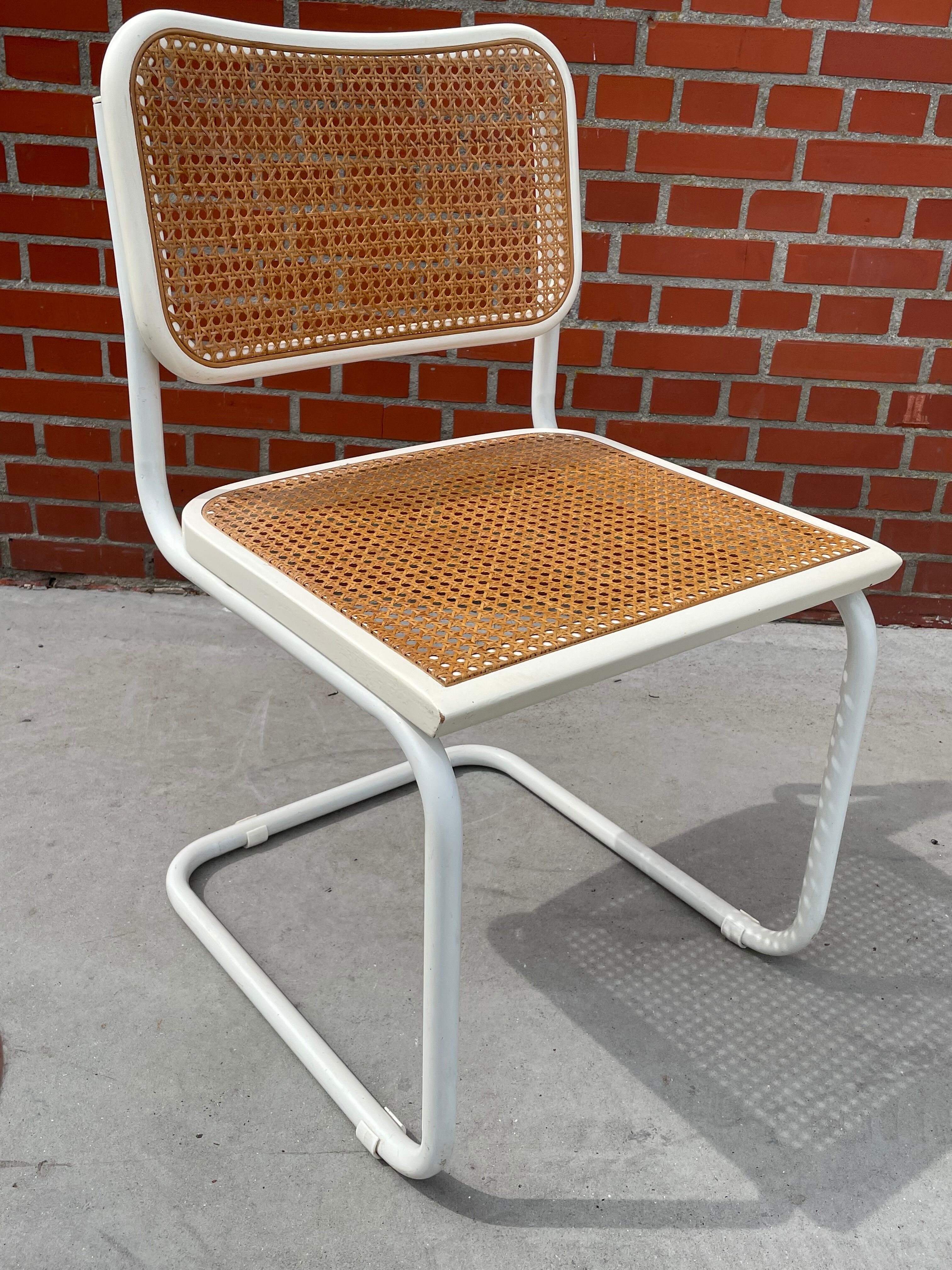 Cesca design chair b32 model in white