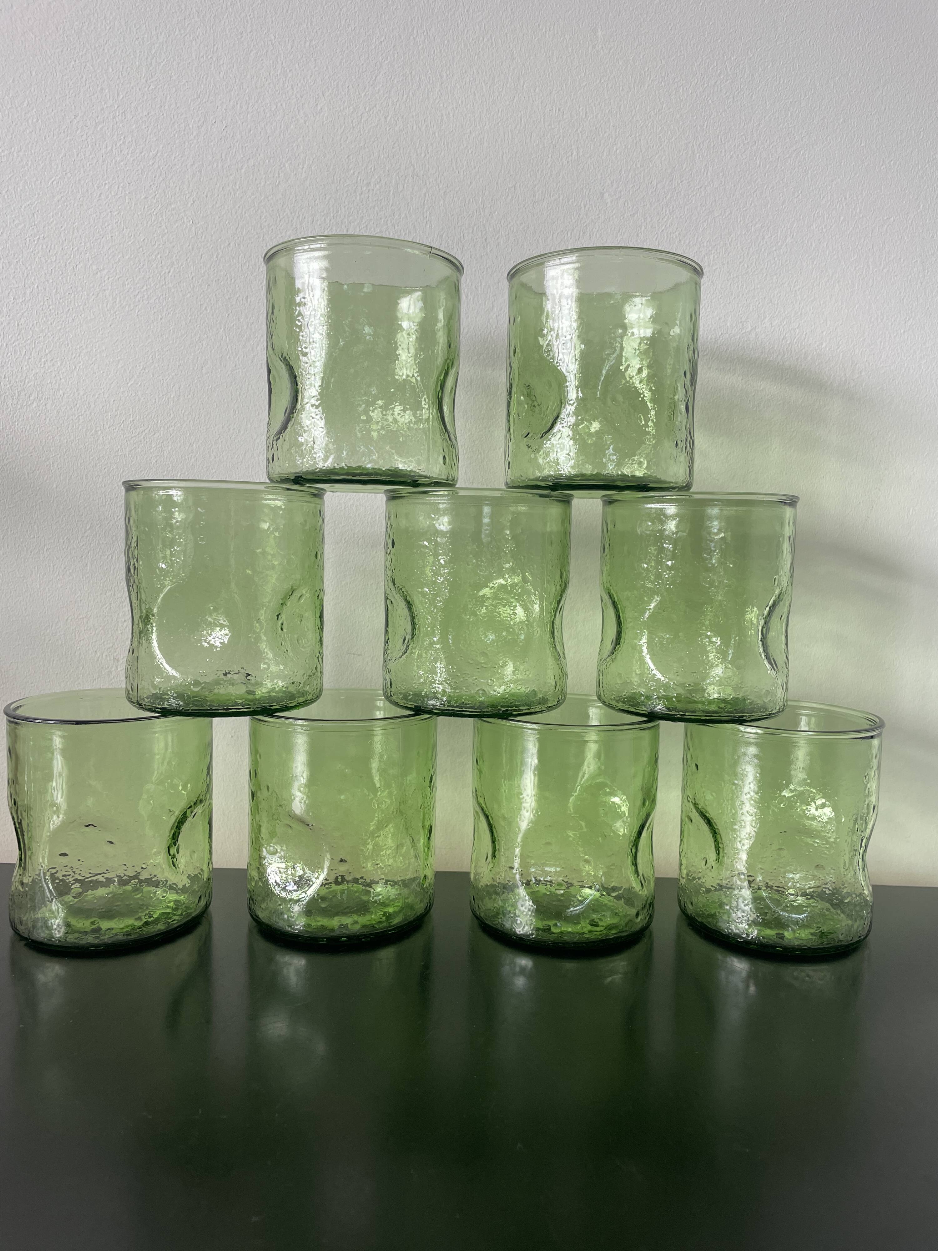 Set of carafe and 9 bubble glass glasses from the 70s