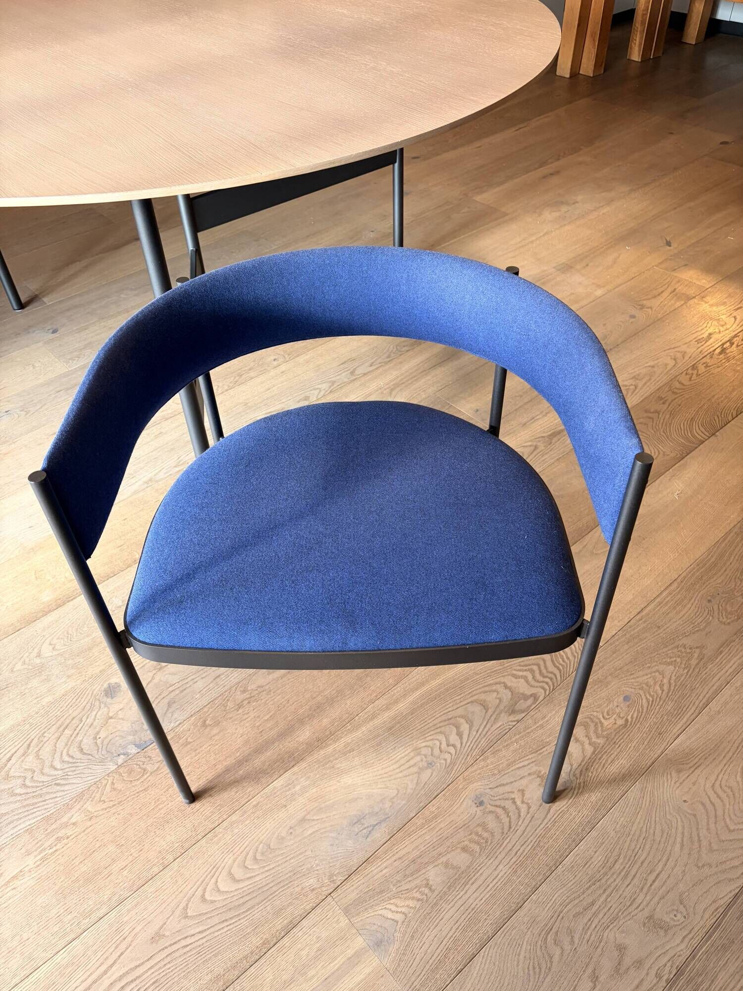 Chaises Living Divani Era – Blue Elettrico