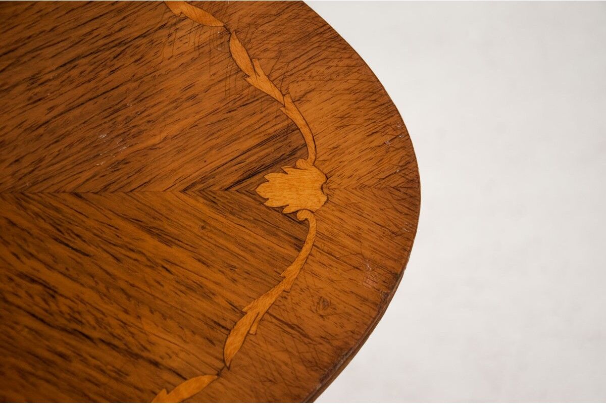 Classic coffee table