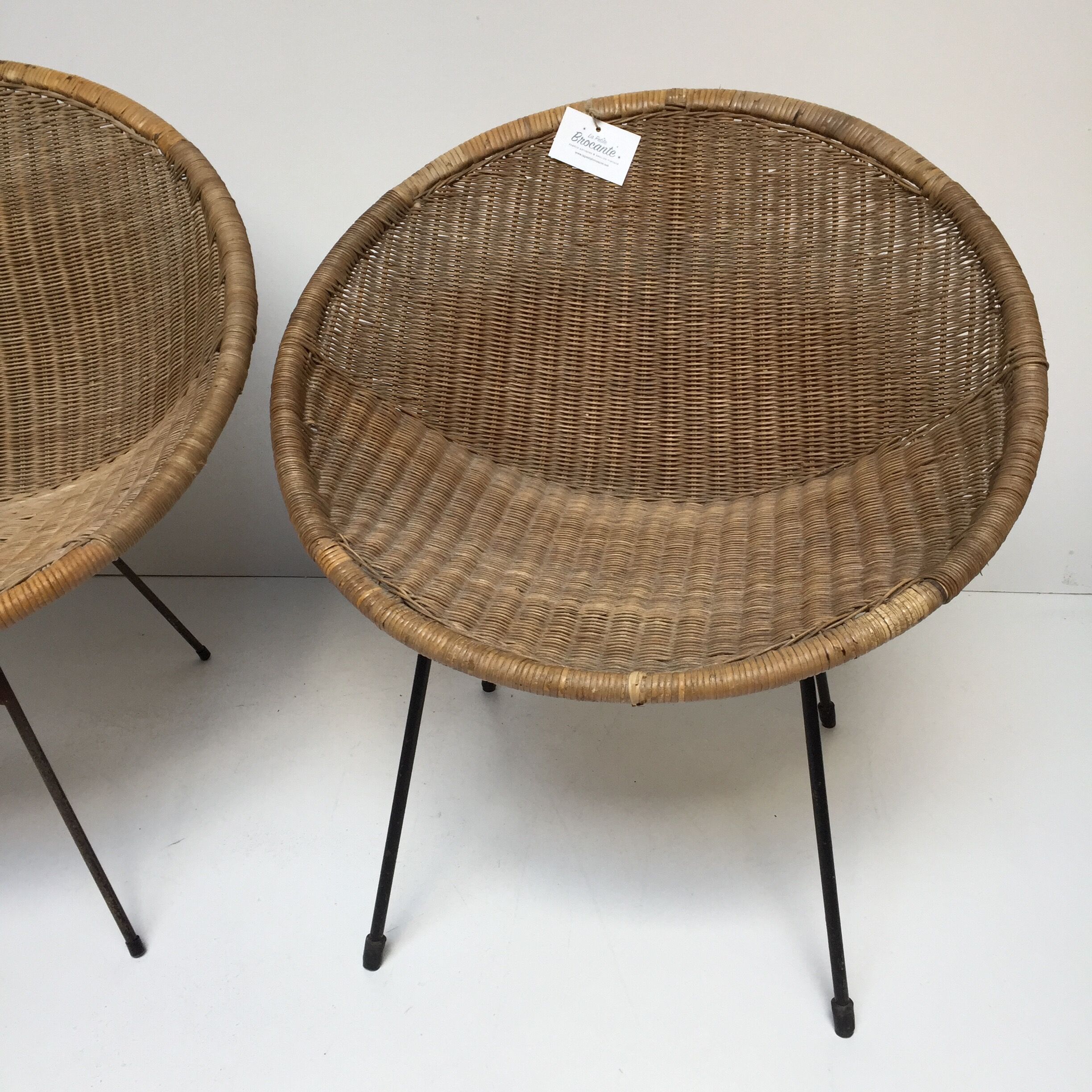 Paire de fauteuils satellite vintage