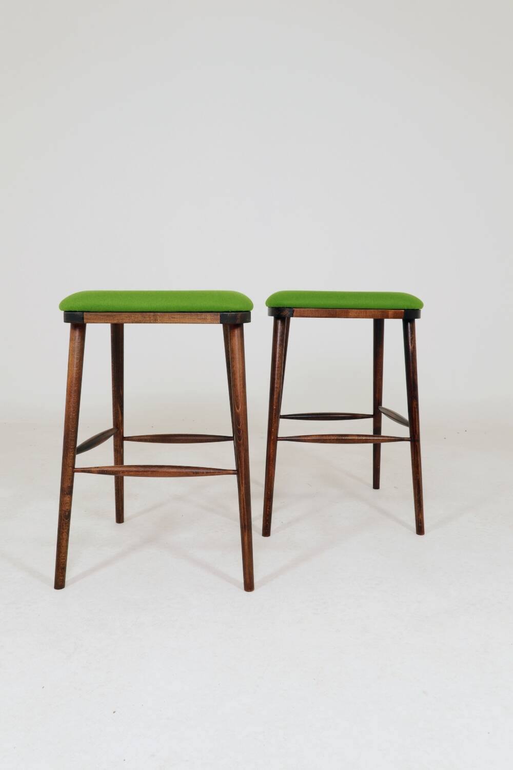 A pair of wood bar stools- Green premium wool - Rustic style/MCM