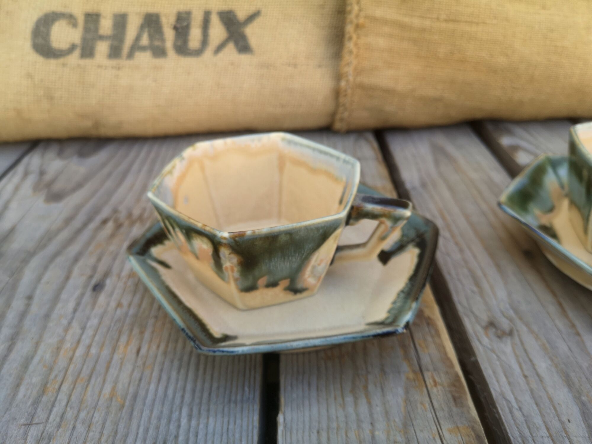 Set of 6 coffee cups with morvan sandstone saucers