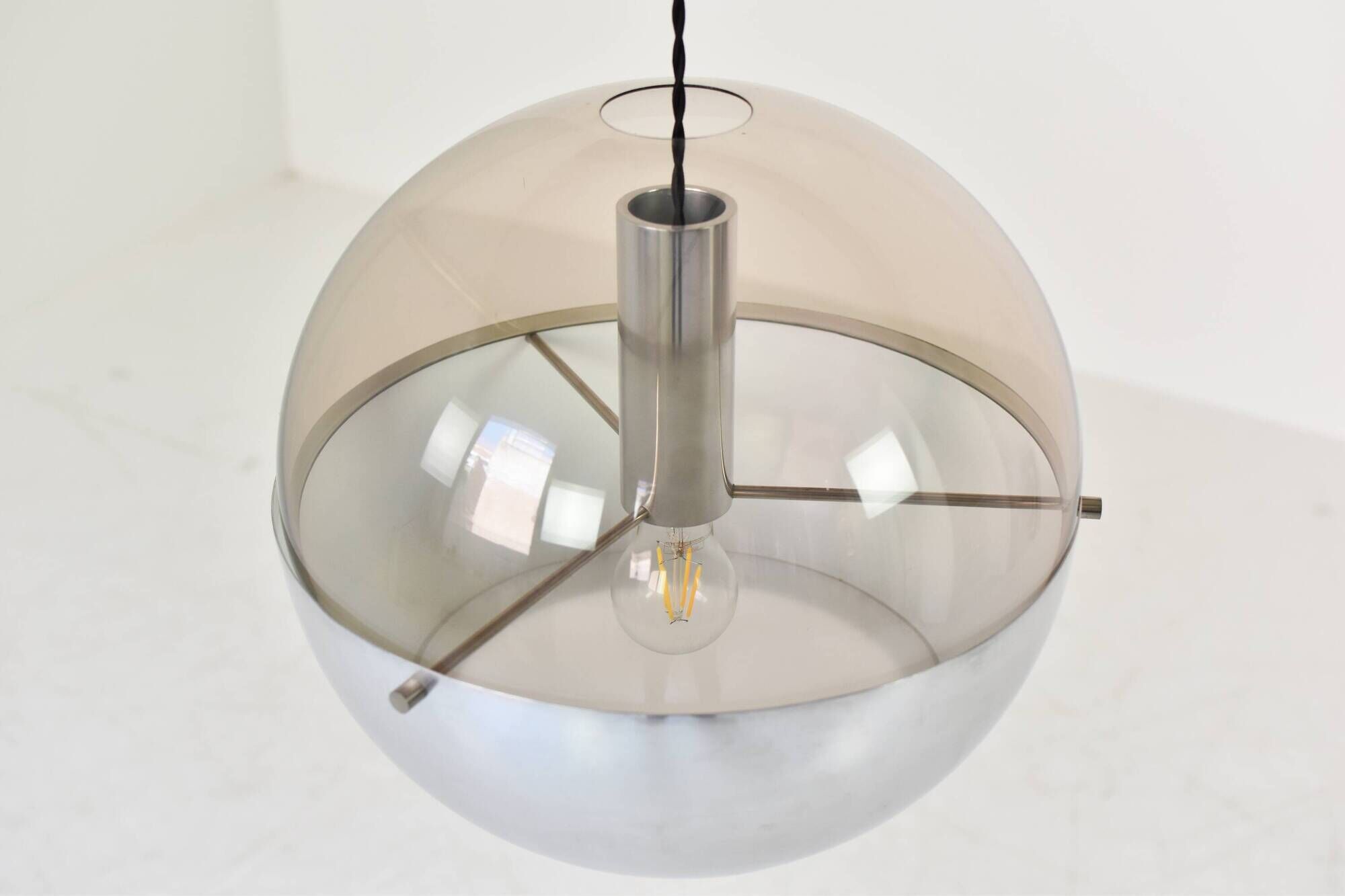 Rare ‘Luna’ pendant by H. Fillekes for Artiforte, The Netherlands 1950s.