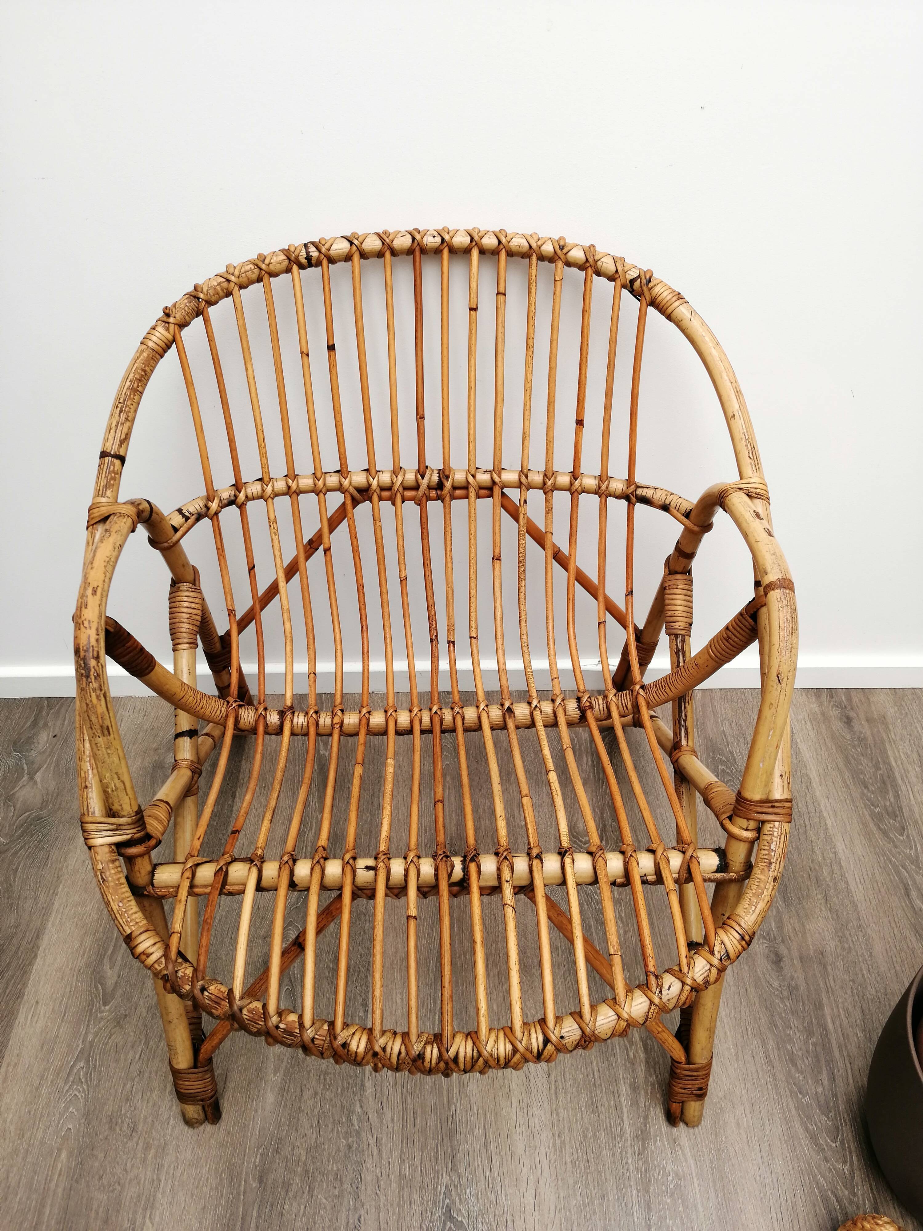 Tub rattan armchair