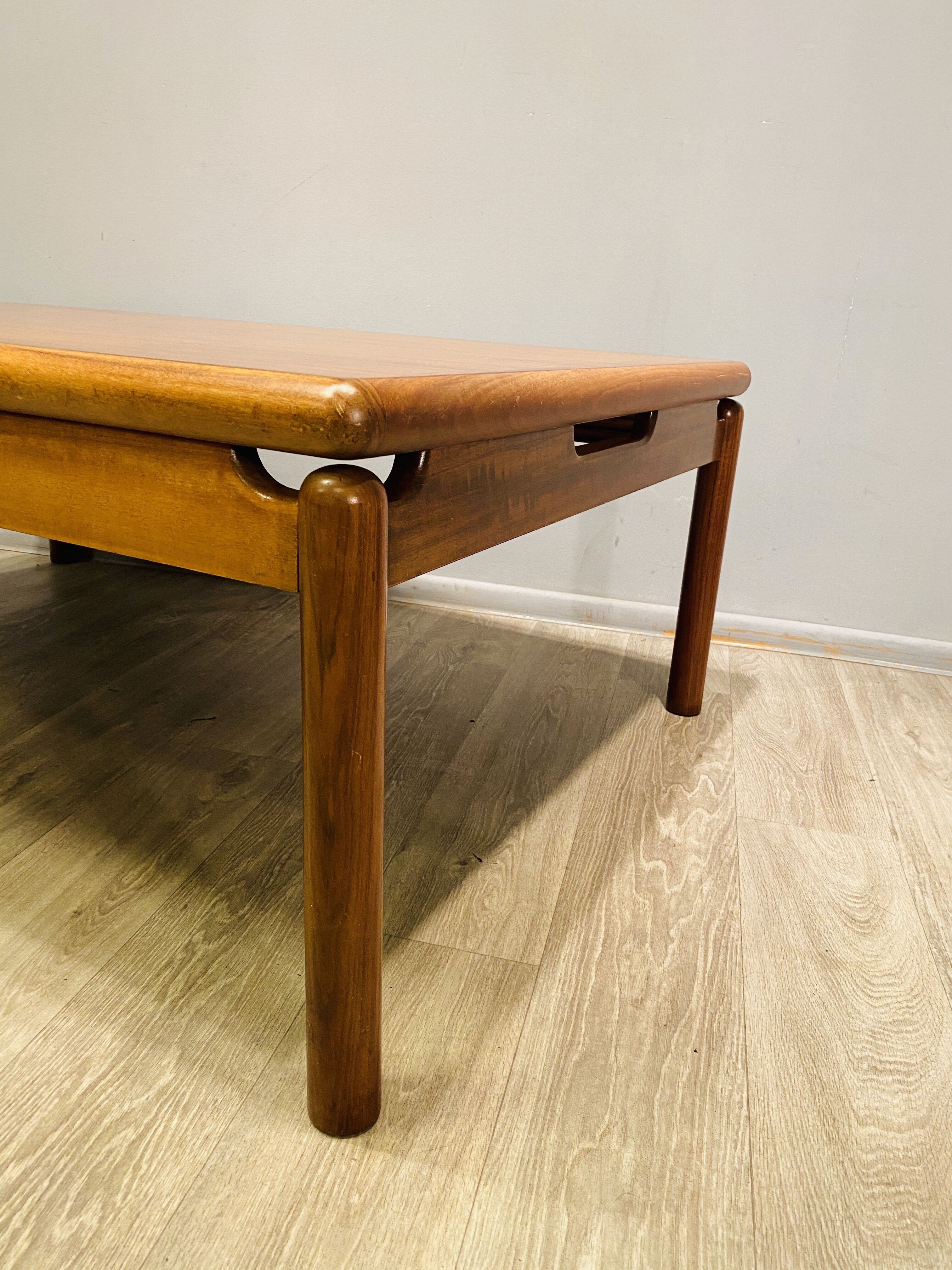 Table basse vintage années 1970