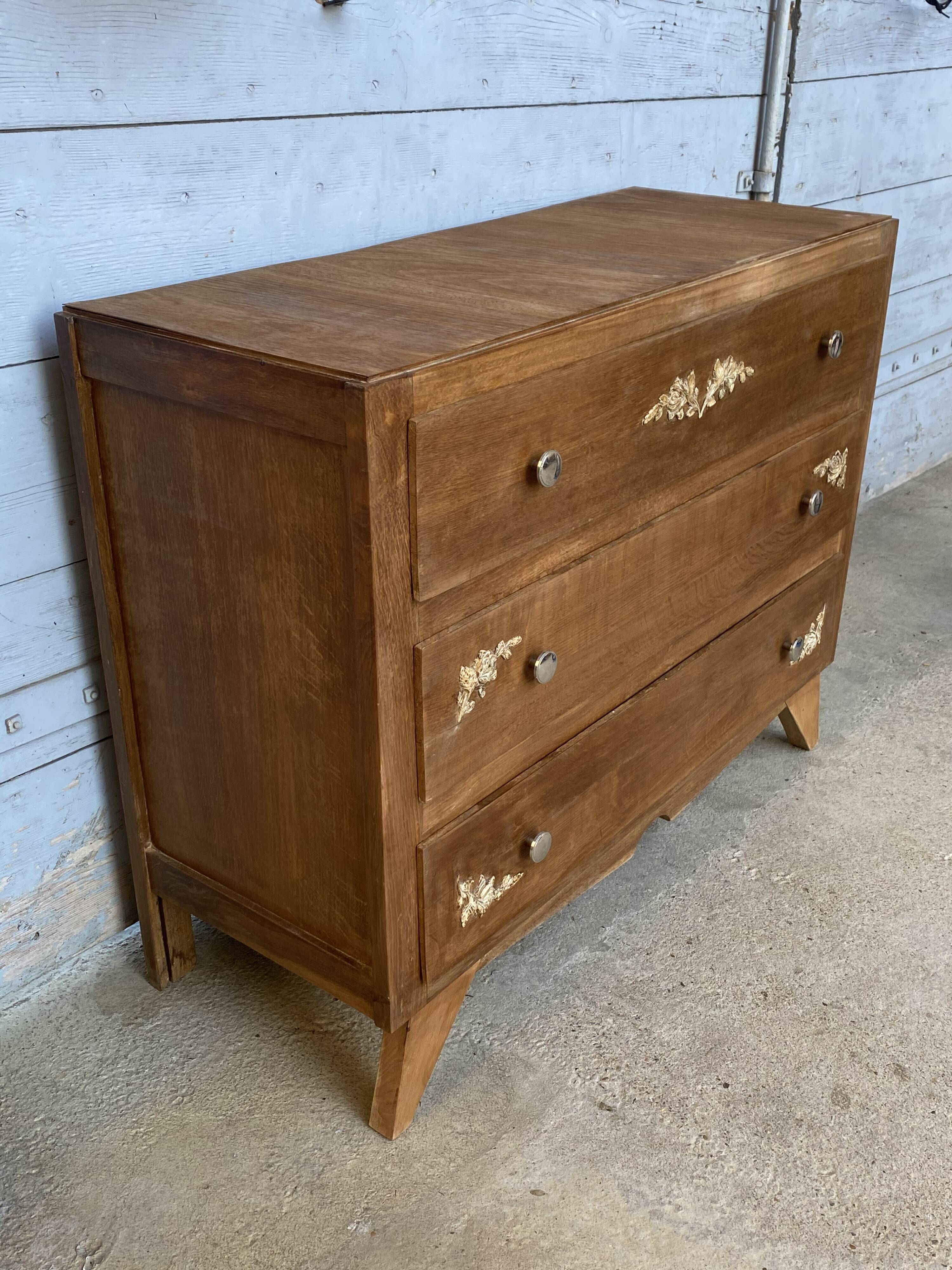 Vintage dresser