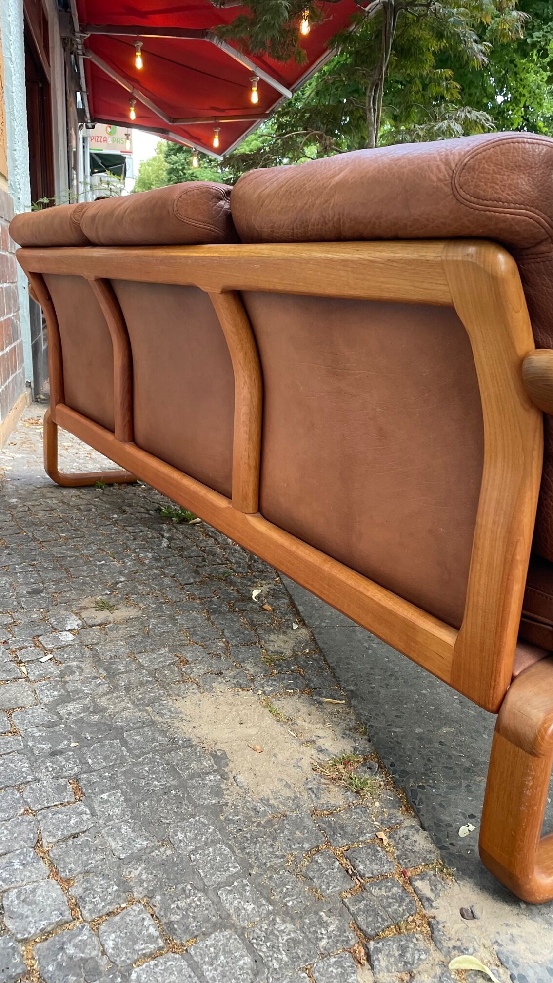 HS Denmark sofa in leather and teak from the 60s