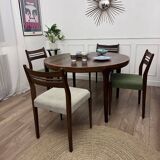 Dining table in rosewood, for 4 to 6 people.