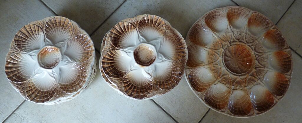 SARREGUEMINE brand polychrome earthenware oyster service
