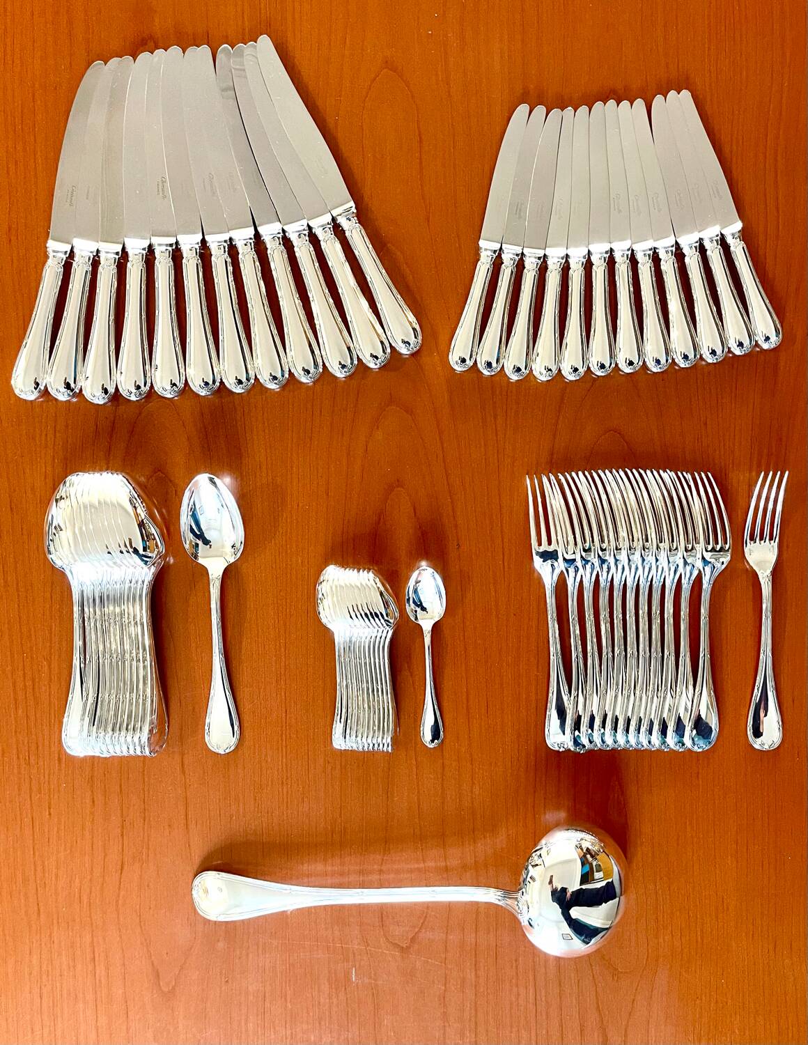 Christofle ribbons, 61-piece flatware set, excellent condition