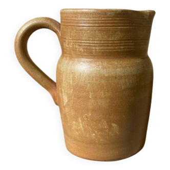 Berry stoneware pitcher