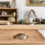 Farm table